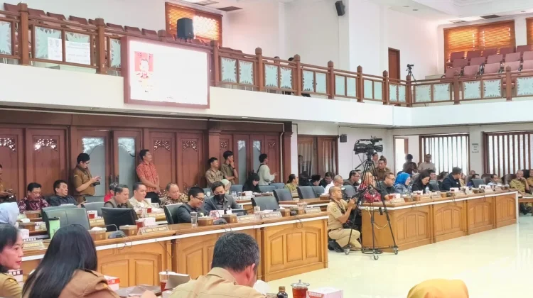 Paripurna DPRD Soroti Rendahnya Serapan Belanja Modal dalam P2APBD 2025