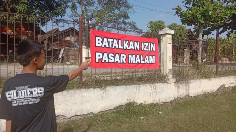 Tolak Pasar Malam di Alun-alun Desa, Insan Sepak Bola Khawatir Lapangan Rusak