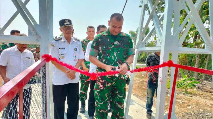 Dandim 0726/Sukoharjo Resmikan  Jembatan Garuda di Desa Tambakboyo-Majasto