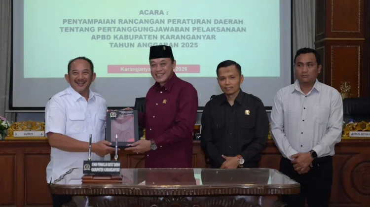 Serahkan Laporan APBD, Bupati Karanganyar Evaluasi Mutu Pelayanan Publik