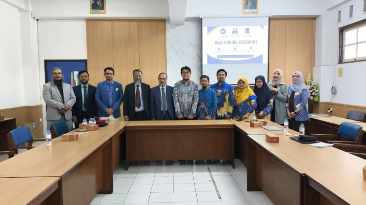 Fakultas Farmasi UMS Teken MoU dengan 2 Kampus Terkemuka Bangladesh
