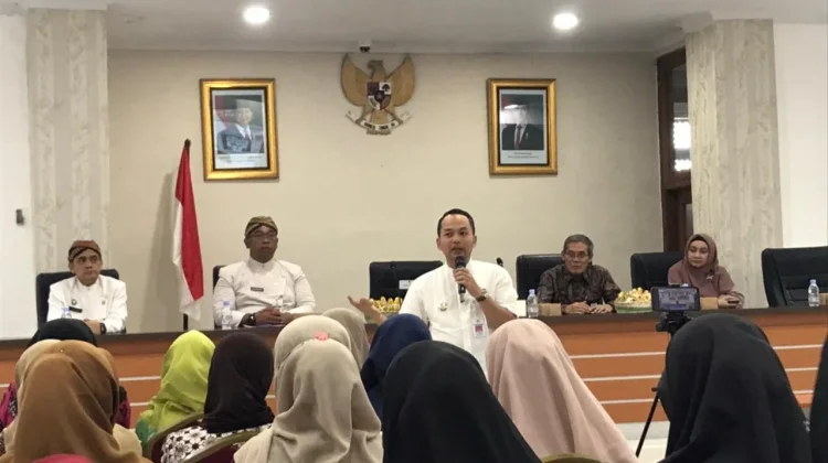 Atasi Kekurangan Guru, Pemkot Solo Gandeng Alumni PPG FKIP UNS