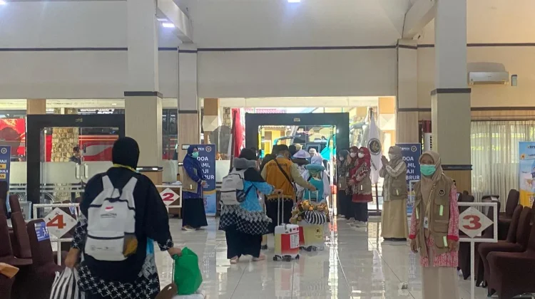 Cuaca Madinah Tembus Empat Puluh Tujuh Derajat, PPIH Solo Beri Imbauan