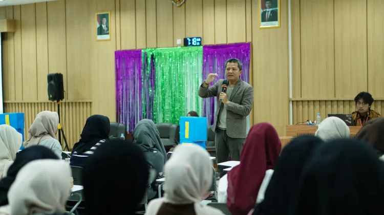 UMS Dorong Mahasiswa Farmasi Menjadi Lulusan Adaptif dan Berdaya Saing Global