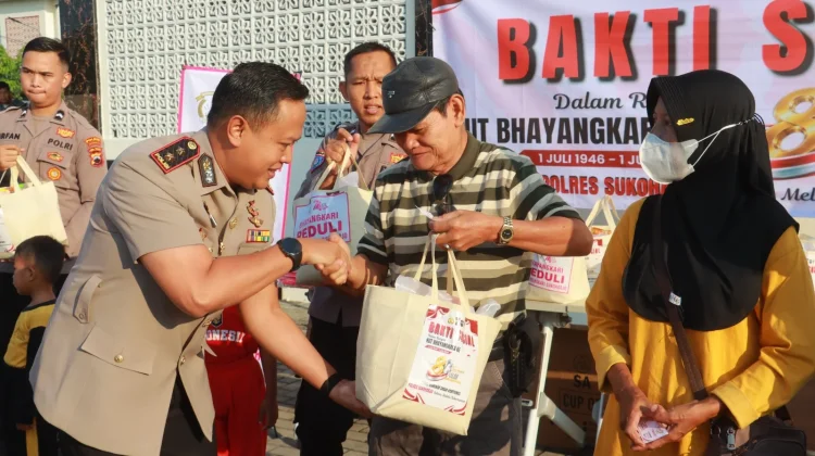 Polres Sukoharjo Bagikan 500 Porsi Makan Gratis, Sembako, dan Santunan Anak Yatim