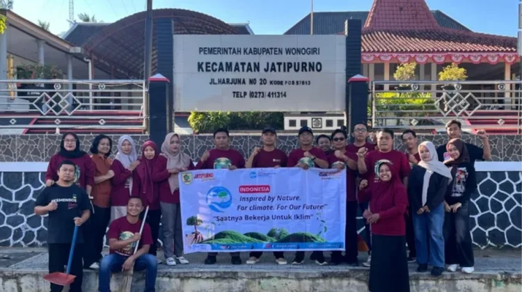 Gotong Royong Massal Peringati Hari Lingkungan Hidup di Jatipurno