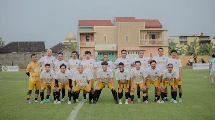 Doskar UMS FC Raih Juara Pertama Exhibition Match Wonorejo Cup IV