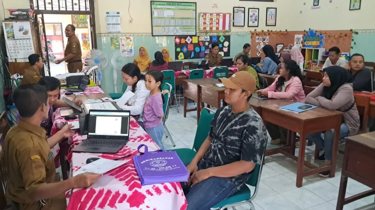 Pendaftar Jalur Domisili SPMB SD dan SMP di Kota Solo Membludak