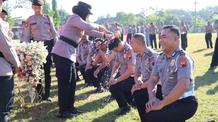 HUT Bhayangkara, 90 Personel Polres Sragen Naik Pangkat, Ini Pesan Kapolres