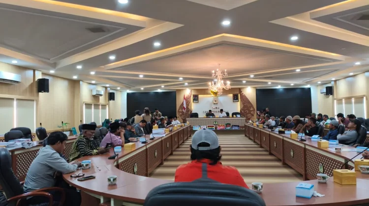 Ormas Islam Minta Pemerintah Tegas Sikapi LGBT, DPRD Surakarta Terima Aspirasi