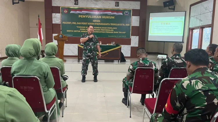 Anggota Kodim 0735/Surakarta Terima Penyuluhan Hukum Dari Kumdam IV/Diponegoro
