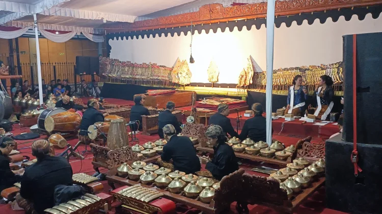 Merti Desa Bibis Kulon Padukan Tradisi, Sejarah, dan Wayang Kulit