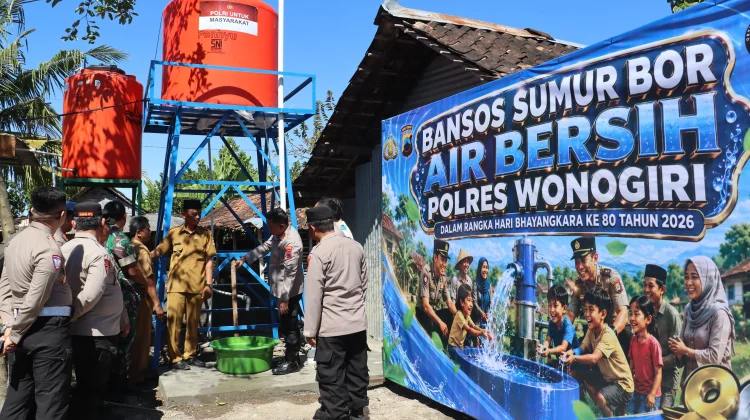 Polres Wonogiri Bantu Warga Hadapi Musim Kemarau
