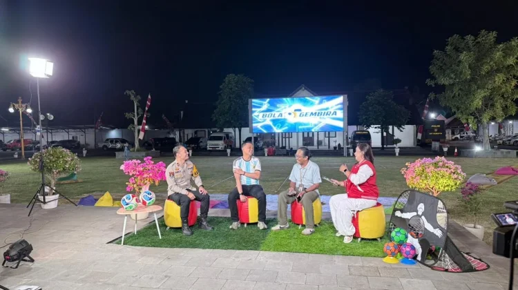 Nobar Pesta Bola Dunia, Polresta Surakarta Pererat Kedekatan dengan Warga