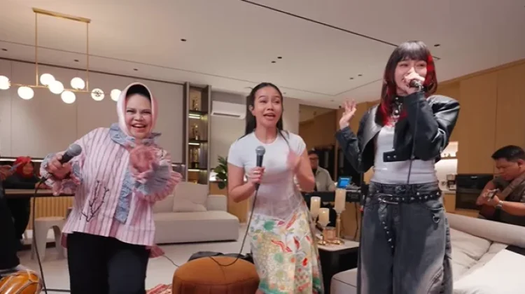 Lirik Terjemah Bandung Lagu Yura Yunita