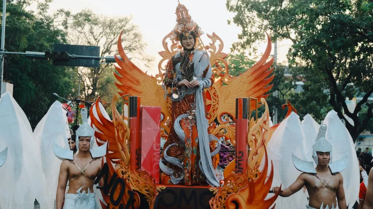 Astrid Widayani Jadi Ikon Solo Batik Carnival 2026, Kenakan Kostum Produk IKM Solo