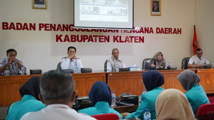 PPK Ormawa IMM FKIP UMS Gandeng BPBD Antisipasi Banjir di Desa Carikan Klaten