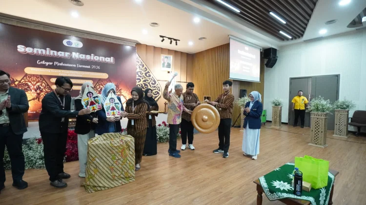 Perkuat Kolaborasi, Mahasiswa Farmasi UMS Didorong Ciptakan Inovasi Berdampak