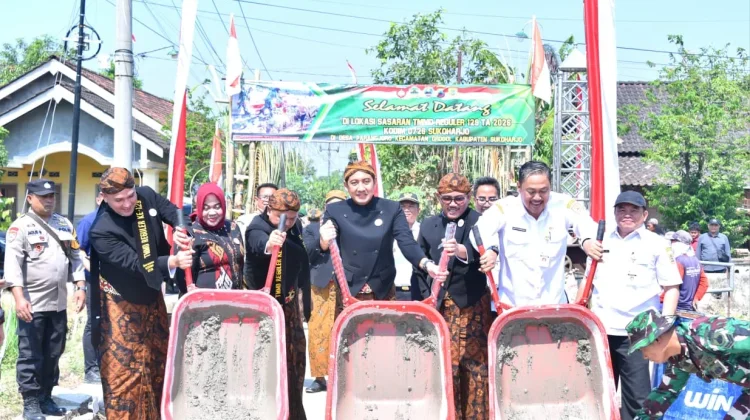 Pesona Beskap di Jalur Beton, Cerita Unik Kemanunggalan TNI-Rakyat Sukoharjo