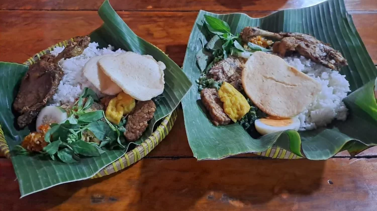 Sego Wiwit Kuliner Tradisional Sarat Makna Budaya dan Gizi