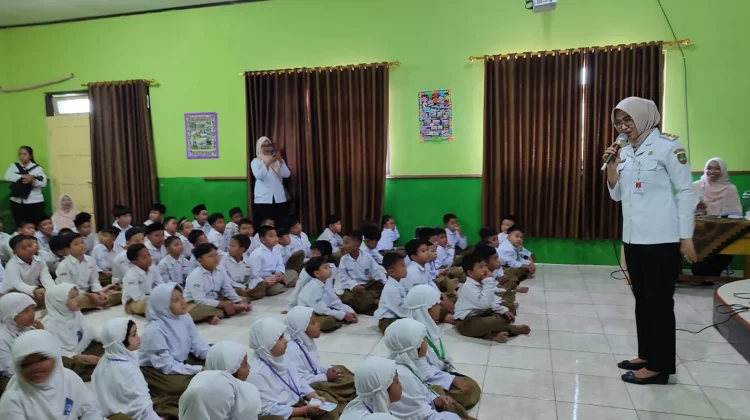 Wawali Solo Motivasi Murid Jadi "Petualang Hebat" di MPLS SD Muh 20 Sidorejo
