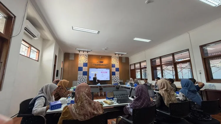 UMS Perkuat Hilirisasi Riset melalui Workshop Penulisan Artikel Ilmiah Populer