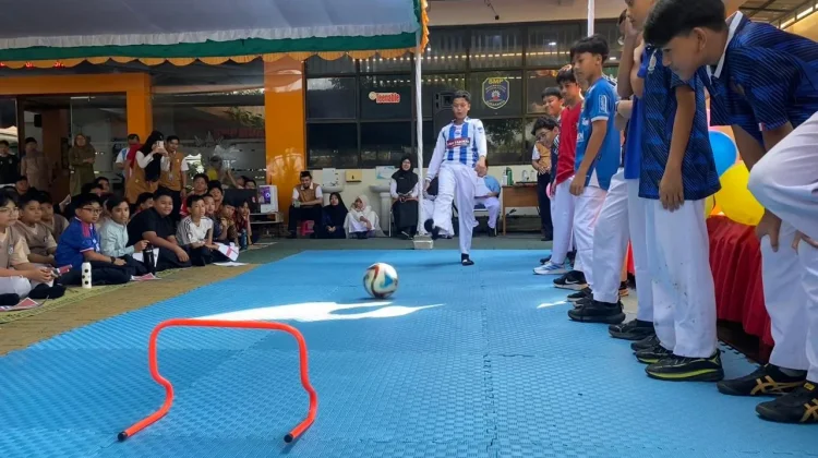 MPLS SMP Muhammadiyah PK Usung Bakat dan Tema Pesta Bola Dunia