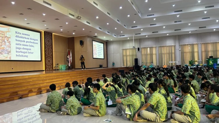 Mafindo Berikan Edukasi Keberagaman dan Anti Perundungan di MPLS Solo