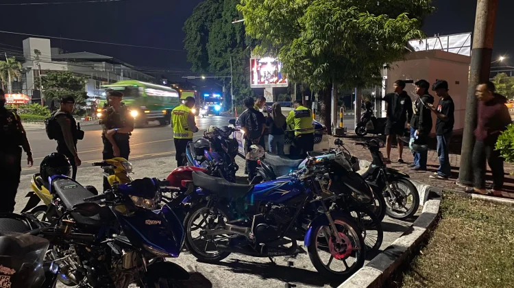 Polisi Bubarkan Balap Liar Depan Rumah Sakit, 10 Motor Berknalpot Brong Diamankan