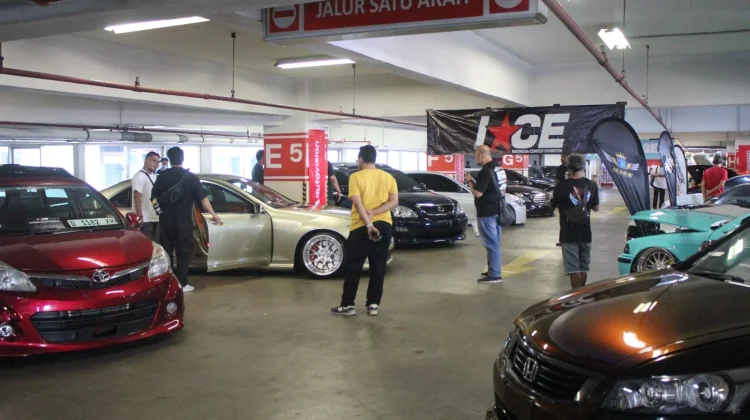 ICE Autonation Surakarta  diikuti 140 Kendaraan Modifikasi Seluruh Indonesia