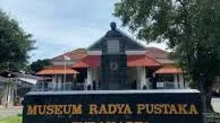 Menelusuri Jejak Sejarah dan Kekayaan Budaya di Museum Tertua Indonesia