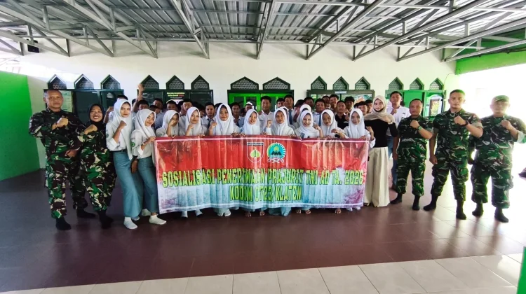 Kodim 0723/Klaten Sosialisasi Rekrutmen Bintara dan Tamtama TNI AD di SMKN 1 Trucuk