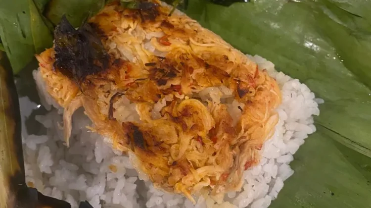 Menguak Kelezatan Nasi Bakar Wedangan, Kuliner Malam yang Bikin Ketagihan