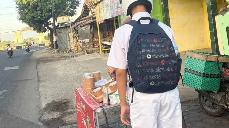 Bekal Praktis untuk Anak yang  Ibunya Berkarir