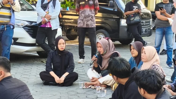 Warga Keluhkan Bau hingga Gangguan Kesehatan akibat Aktivitas TPA Putri Cempo