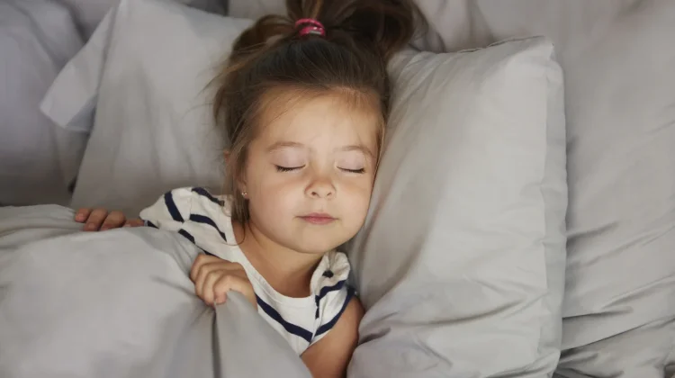 Rahasia Mengapa Orang Tua Selalu Mengajarkan Anak Tidur Siang