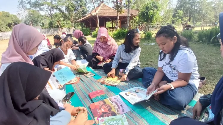 Dari Buku hingga Takir, Pegiat Literasi Boyolali Ajak Anak Cinta Membaca dan Budaya