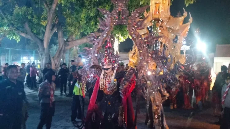Meriah, Ribuan Orang Hadiri Klaten Lurik Night Carnaval