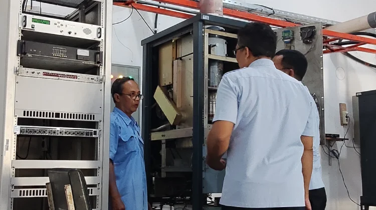 Strategi Jaga Kualitas Sinyal Pemancar Radio