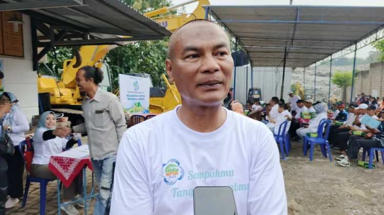 Gunakan Tanah Uruk, DLH Karanganyar Tekan Risiko Kebakaran TPA