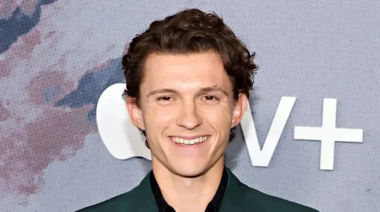 Tom Holland Ungkap Rencana Regenerasi Spider-Man