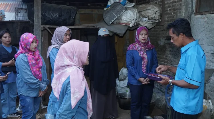 Dorong Hilirisasi Kopi Jenawi, TP PKK Karanganyar Latih Para Petani