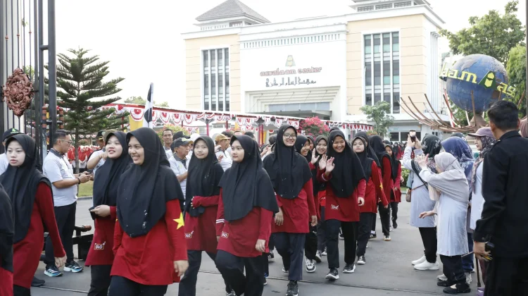 PPMI Assalaam Gelar Jalan Sehat, Syukuri 44 Tahun Mengabdi untuk Pendidikan Islam