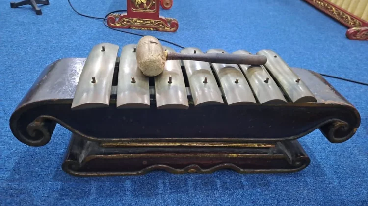 Mengenal Saron Sebagai Ricikan Penting dalam Ansambel Gamelan Jawa Tradisional