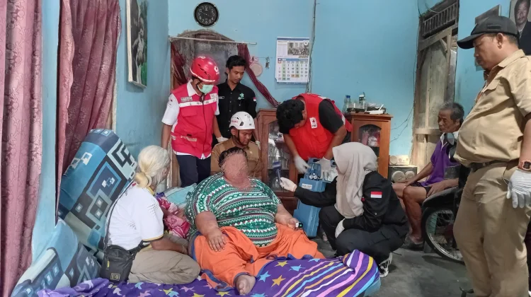 Perempuan Obesitas 3 Kwintal Dilarikan ke RSUD Sragen, Evakuasi Libatkan Damkar