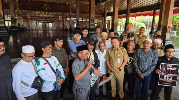 Sejumlah Elemen Masyarakat Surakarta Protes Perizinan Miras Golongan B dan C