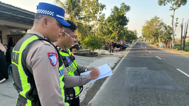 Gagal Jaga Jarak Aman, Dua Pengendara Motor Tabrakan Terluka Parah