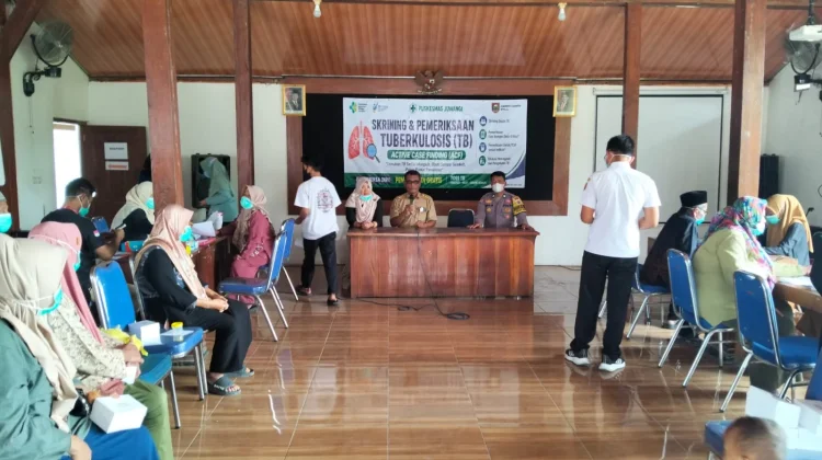 Bhabinkamtibmas Polsek Juwangi Bantu Pengawalan Tracing Penyakit TBC