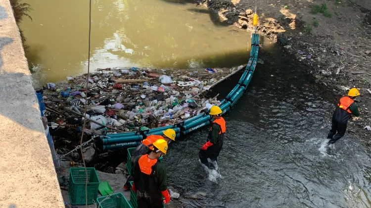 UNDP Dampingi Pengelolaan Sampah Sungai Premulung Selama Masa Uji Coba