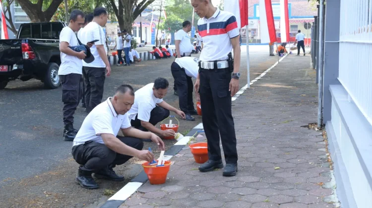 Sambut HUT Ke-81 RI, Pemkab Karanganyar Gandeng Indaco Gelar Pengecatan Massal